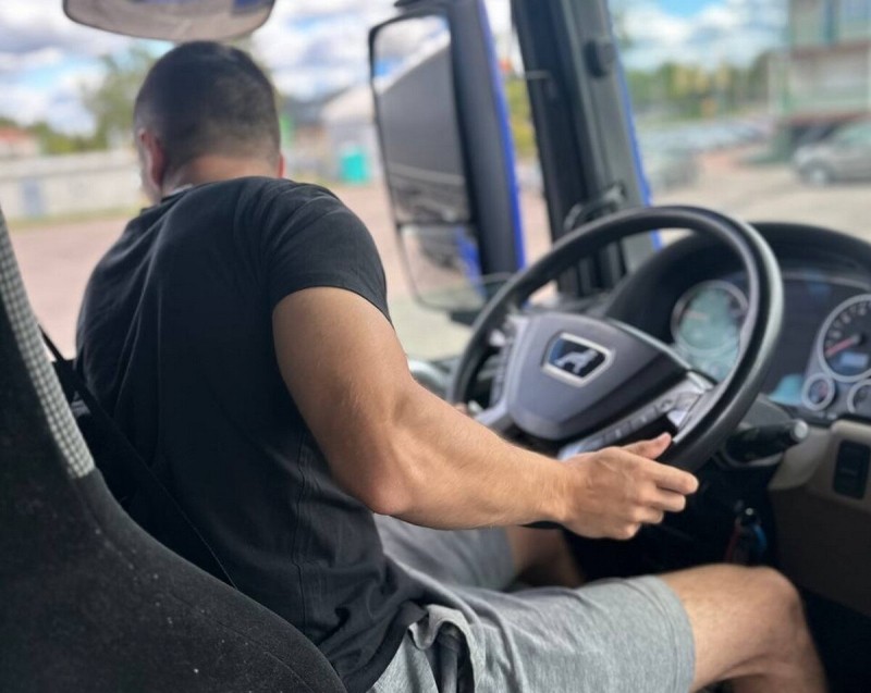 Пинчанин открыл школу для дальнобойщиков в Польше. Выгодно? Пинчанин открыл школу для дальнобойщиков в Польше. Выгодно?